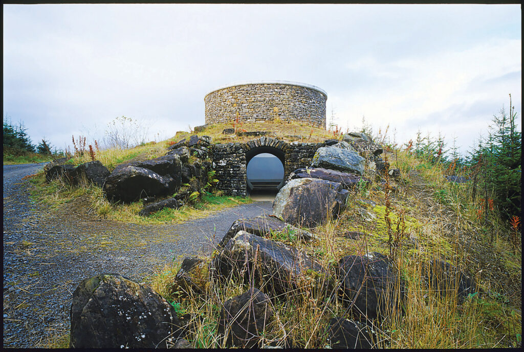 Cat Cairn 2003 Florian Holzherr