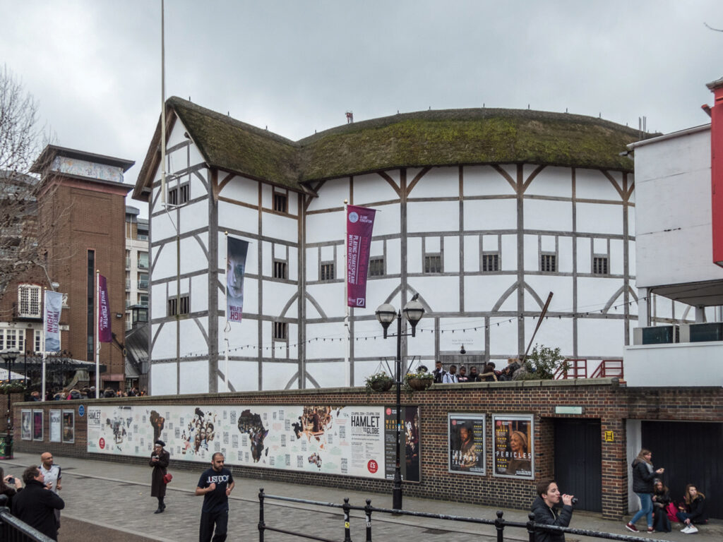 Globe Theatre London SE1 geograph.org .uk 4862201 copy